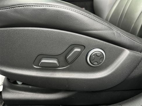 Used 2023 Genesis G80 2.5T image 10