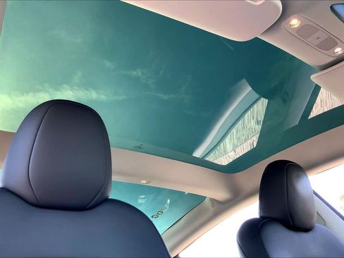 Used 2023 Tesla Model 3 Standard Range image 13