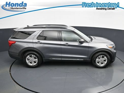 Used 2021 Ford Explorer XLT RWD image 26
