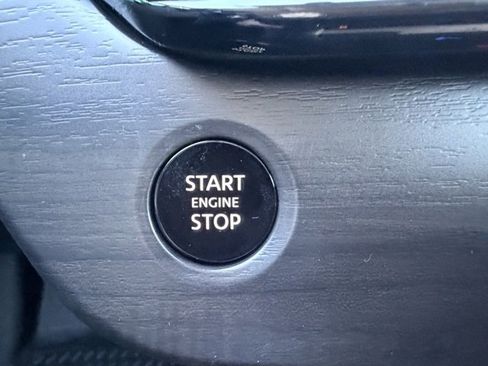 Certified 2025 Nissan Murano SV image 17