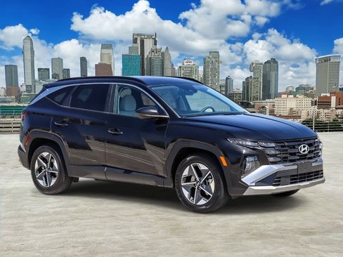 Used 2025 Hyundai Tucson SEL FWD image 3
