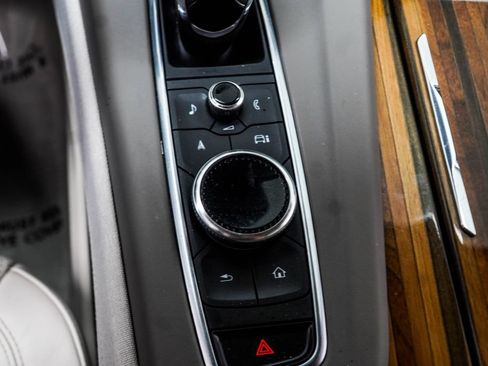 Used 2024 Cadillac Escalade Premium Luxury Platinum RWD image 26