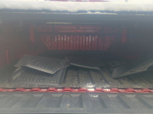 Used 2024 GMC Canyon AT4 w/ Technology Package image 11