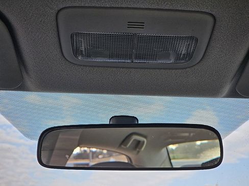 Used 2011 Toyota Corolla LE FWD image 29