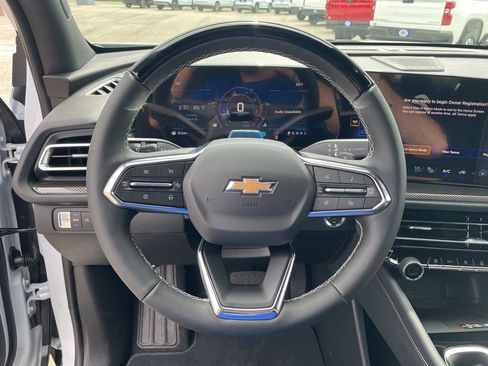 New 2026 Chevrolet Traverse High Country FWD image 14