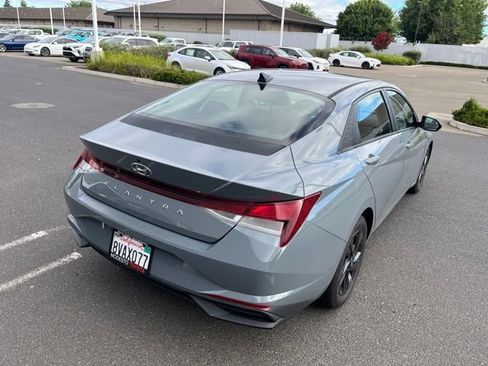 Used 2021 Hyundai Elantra SEL FWD image 5