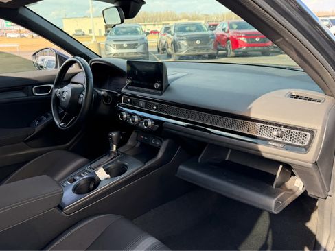 Used 2023 Honda Civic Sport image 11