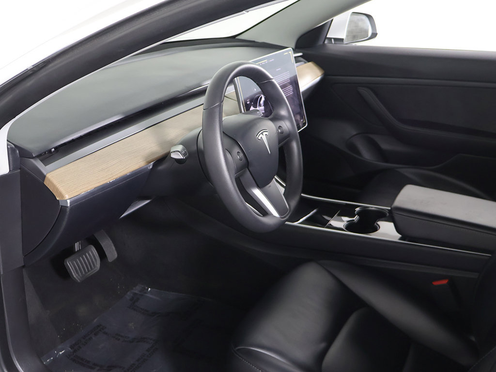 Used 2020 Tesla Model 3 Standard Range Plus RWD image 24