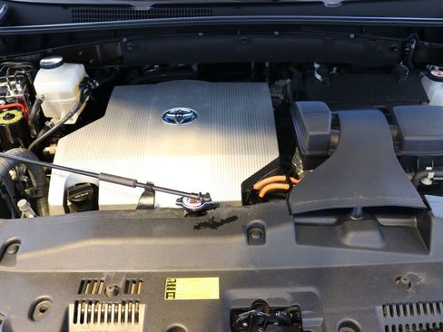 Used 2019 Toyota Highlander XLE image 42