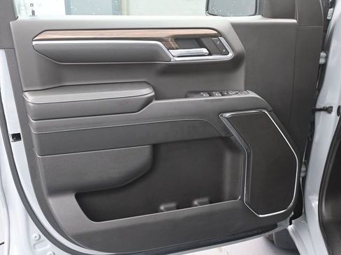 Used 2024 Chevrolet Silverado 1500 LT image 18