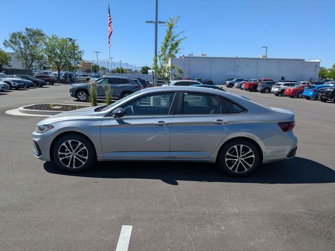 New 2026 Volkswagen Jetta Sport FWD image 9