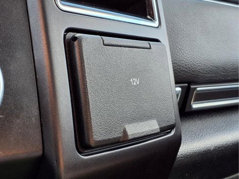 Used 2019 Ford Expedition Limited w/ Equipment Group 303A AWD/4WD image 22