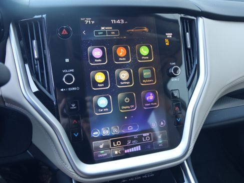 Used 2025 Subaru Outback Premium image 23