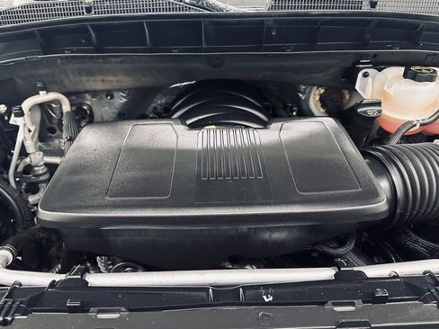 Used 2024 GMC Sierra 1500 SLT image 34