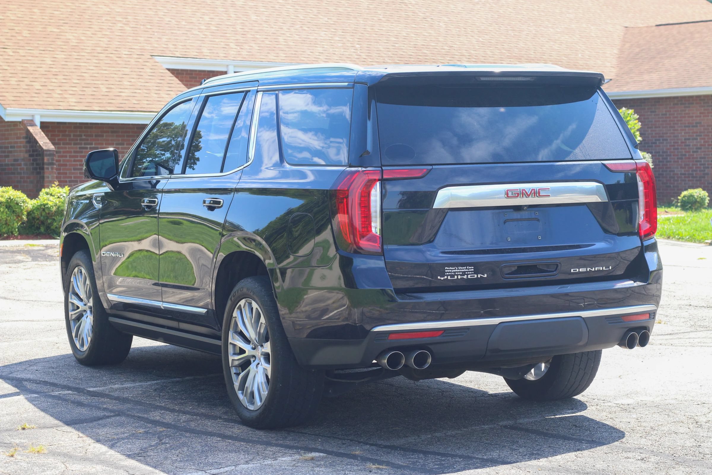 Used 2022 GMC Yukon Denali AWD/4WD image 4