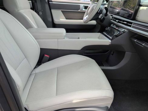 Used 2025 Hyundai Santa Fe SEL AWD/4WD image 20