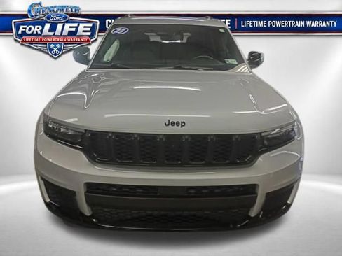 Used 2023 Jeep Grand Cherokee L Laredo AWD/4WD image 5