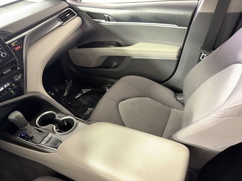 Used 2023 Toyota Camry LE FWD image 21