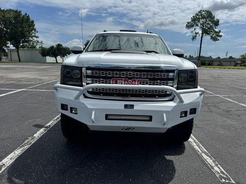Used 2014 GMC Sierra 2500 SLT w/ SLT Convenience Package AWD/4WD image 3