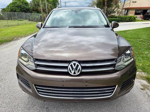 Used 2013 Volkswagen Touareg Executive AWD/4WD image 13