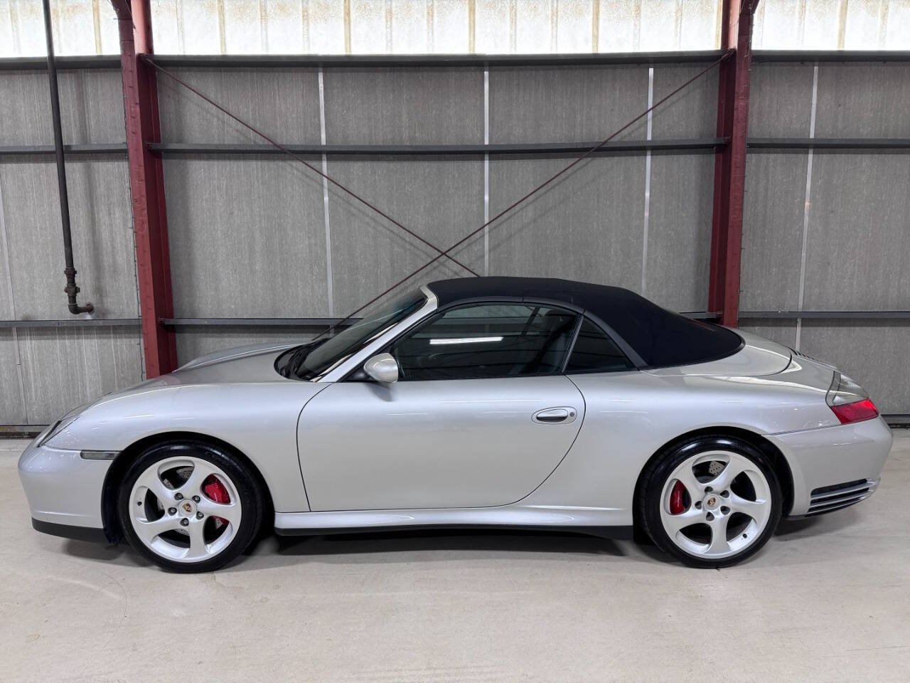 Used 2004 Porsche 911 Carrera 4S AWD/4WD image 16