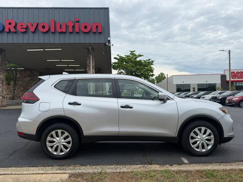 Used 2020 Nissan Rogue S AWD/4WD image 8