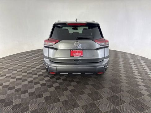 Used 2025 Nissan Rogue SL FWD image 6