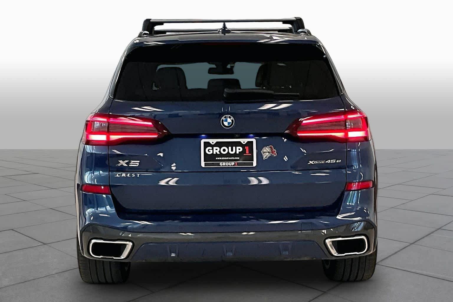 Used 2022 BMW X5 xDrive45e w/ M Sport Package AWD/4WD image 4
