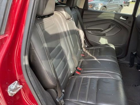 Used 2017 Ford Escape Titanium image 28