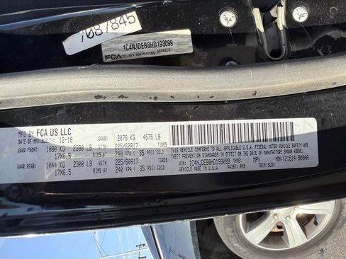 Used 2017 Jeep Compass High Altitude image 30