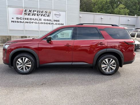 New 2026 Nissan Pathfinder SL image 6