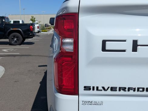 Certified 2025 Chevrolet Silverado 1500 RST AWD/4WD image 47