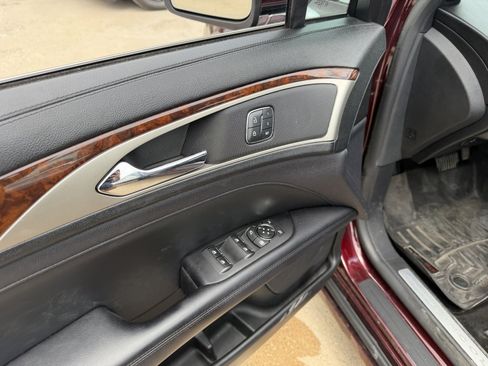 Used 2018 Lincoln MKZ Select w/ Technology Package AWD/4WD image 6