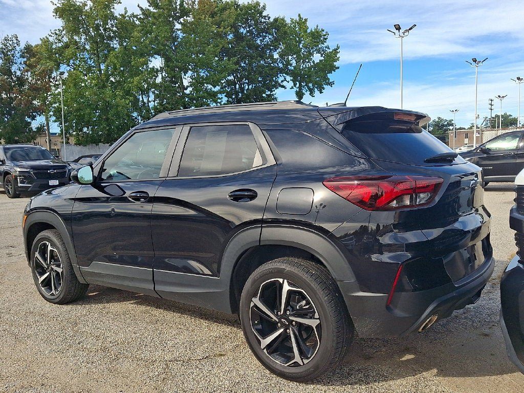 Used 2023 Chevrolet TrailBlazer RS w/ Sun and Liftgate Package AWD/4WD image 6