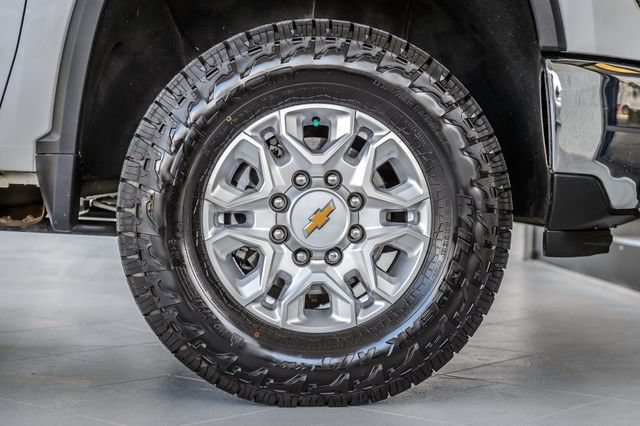 Used 2024 Chevrolet Silverado 2500 LTZ AWD/4WD image 16