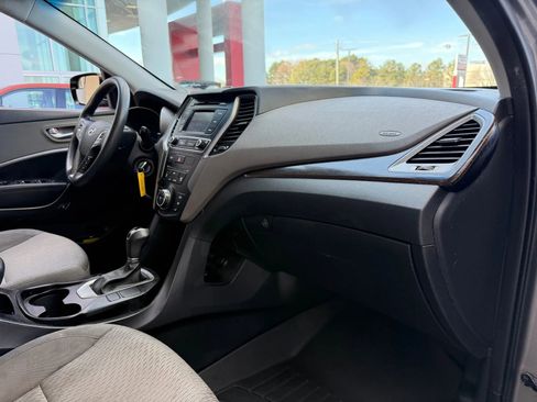 Used 2018 Hyundai Santa Fe Sport image 19