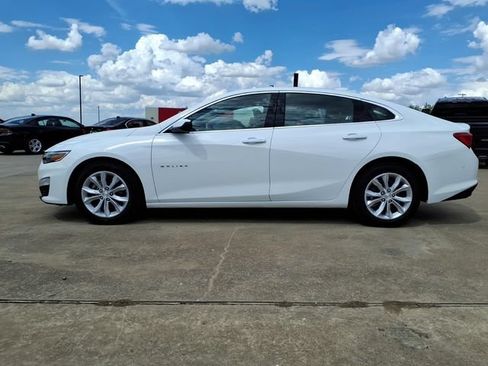 Used 2025 Chevrolet Malibu LT FWD image 9