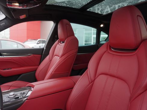 Used 2022 Maserati Levante GT image 14