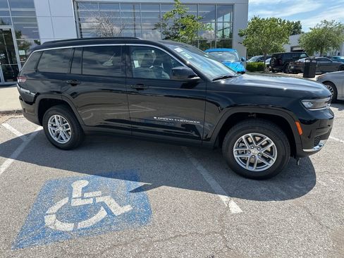 New 2025 Jeep Grand Cherokee L Laredo w/ Luxury Tech Group I AWD/4WD image 36