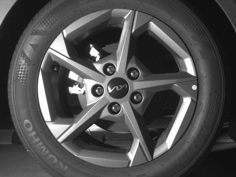 Used 2025 Kia K4 LXS image 15