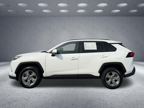 Used 2023 Toyota RAV4 XLE FWD image 4