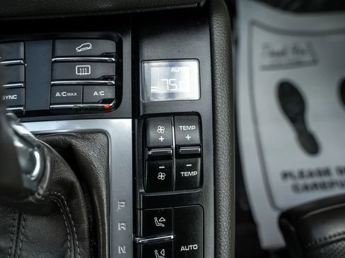 Used 2018 Porsche Macan S image 39