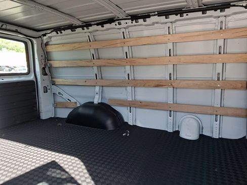 Used 2024 Chevrolet Express 2500 w/ Driver Convenience Package RWD image 20