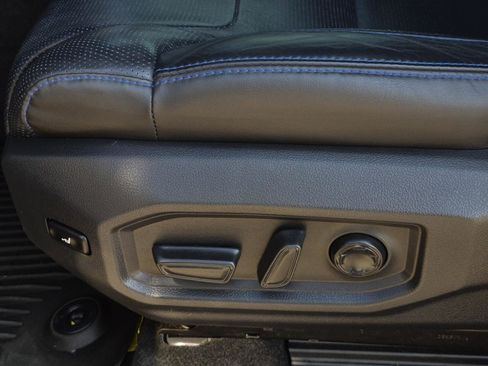 Used 2023 Toyota Tundra Platinum AWD/4WD image 18