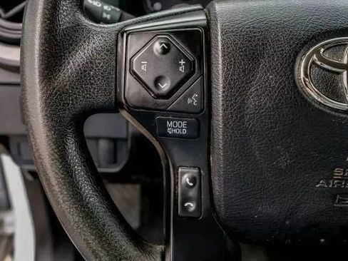 Used 2022 Toyota Tacoma SR image 15