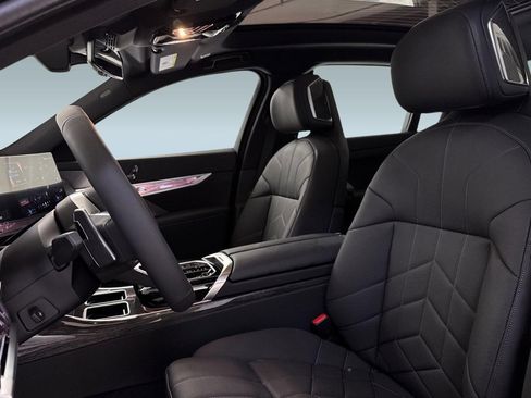 New 2025 BMW 760i xDrive AWD/4WD image 5