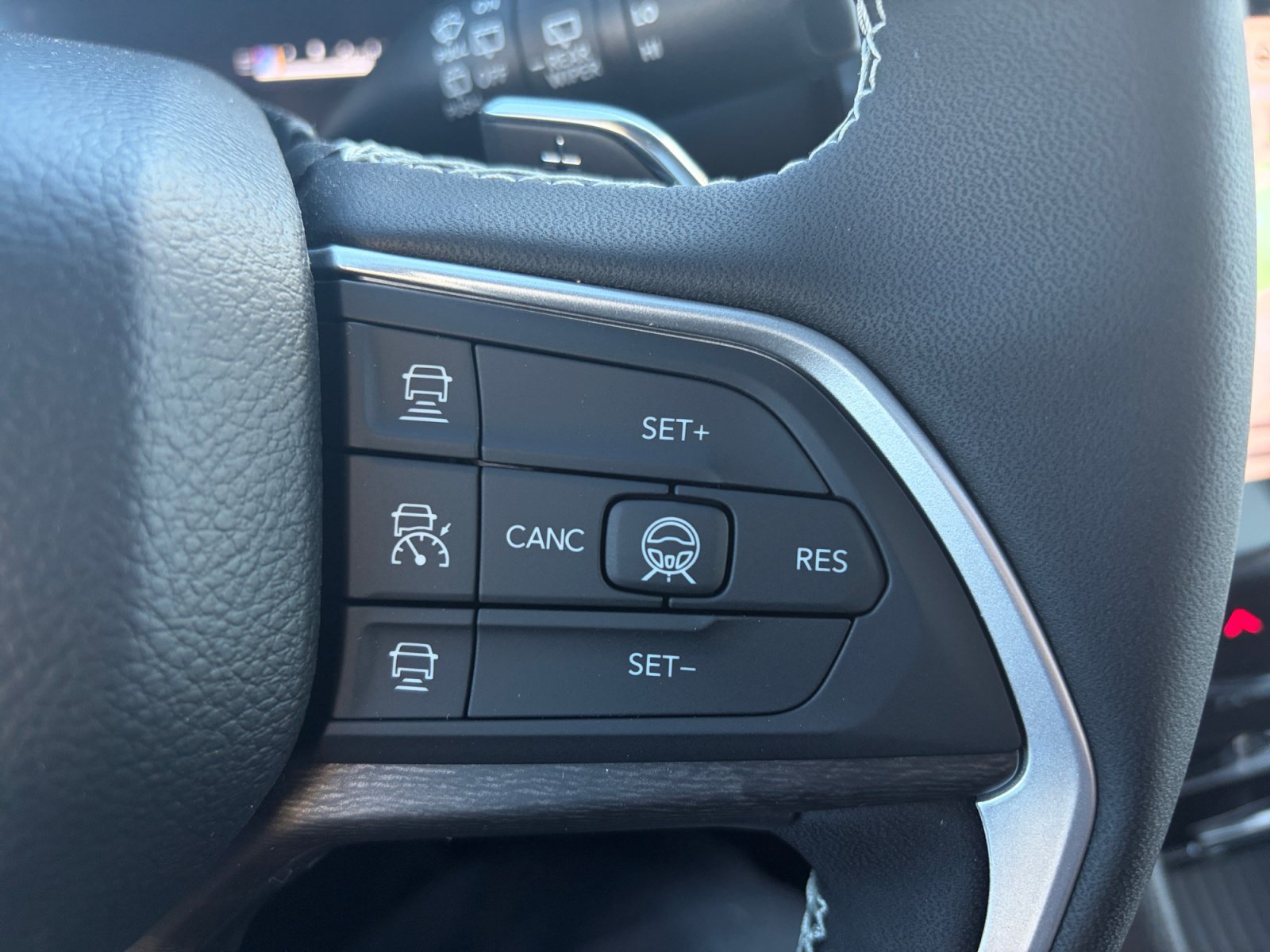 New 2027 Jeep Grand Cherokee Limited AWD/4WD image 18