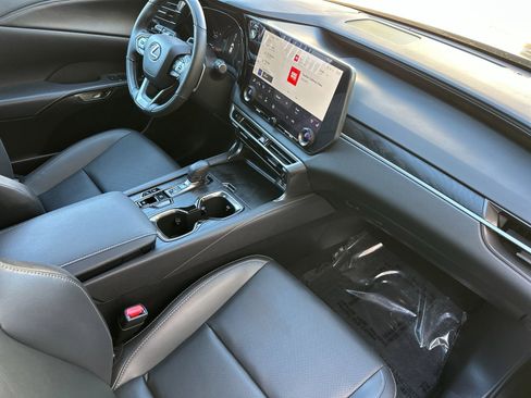 Used 2025 Lexus RX 350h 350h Premium image 17