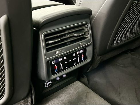 Used 2019 Audi Q8 Premium Plus AWD/4WD image 26