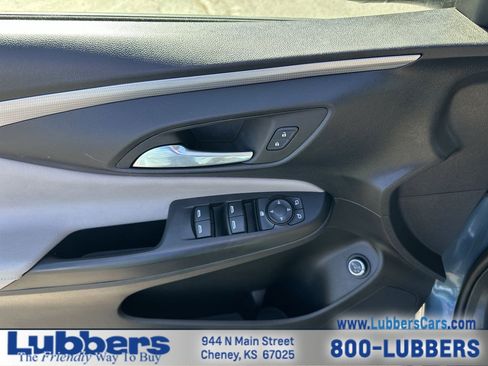 Used 2024 Buick Envista Avenir image 13